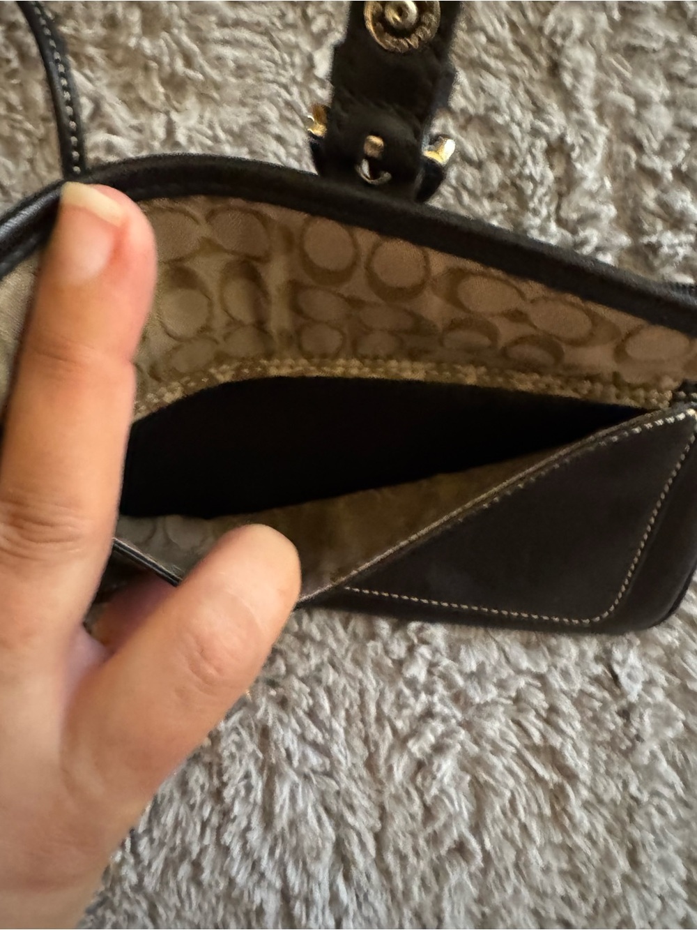 COACH Y2K SOHO Leather Buckle Wristlet - Gem